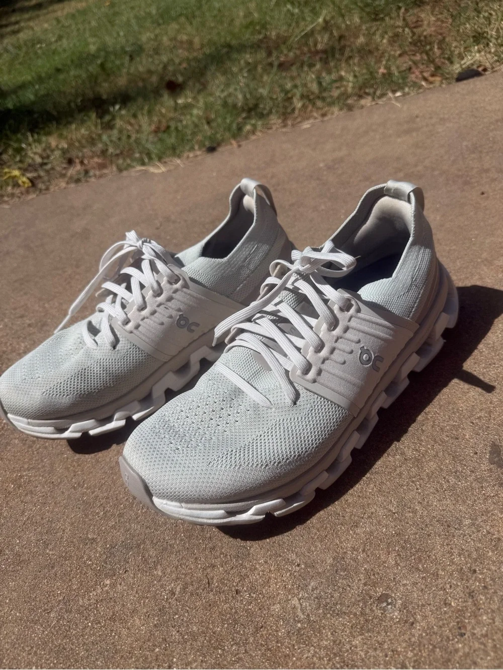 On Running Light cream and White Women's Cloud Sneakers